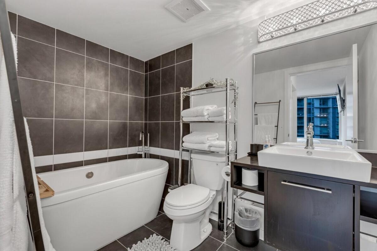 Gastown Downtown Apartment Very Central แวนคูเวอร์ ภายนอก รูปภาพ